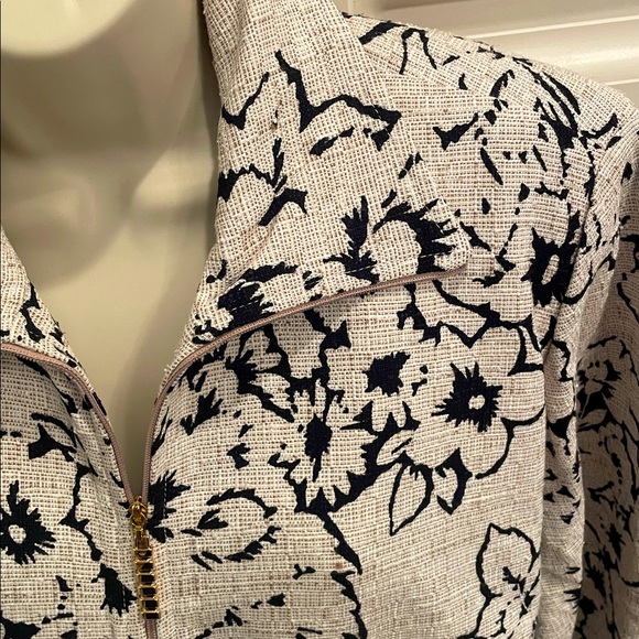 St John Sport NEW zip front jacket sz L - Picture 2 of 6